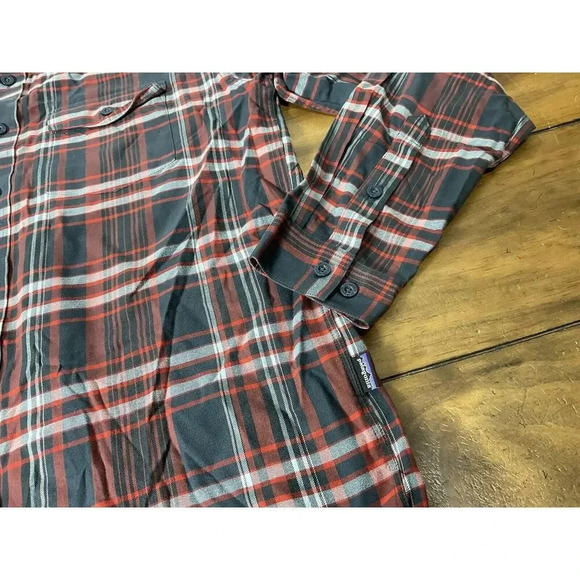 Patagonia Organic Cotton Button Up Long Sleeve Flannel Shirt Mens Size Medium - Picture 2 of 9